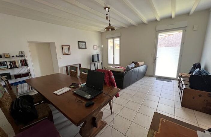 Locatif T3 loué et 1 autre à rénover, proche du supermarché — photo 2