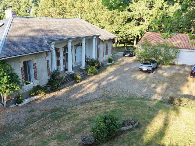 Maison familiale en pierre à 20 min de La Roche-sur-Yon - ST JEAN D\'HERMINE - 85210 — photo du bien