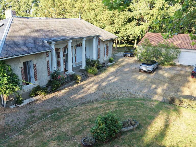 Maison familiale en pierre à 20 min de La Roche-sur-Yon - ST JEAN D\'HERMINE - 85210 — photo 1