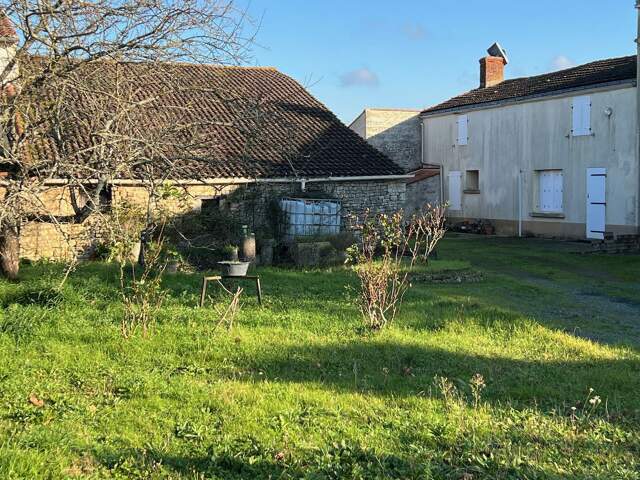 Agréable maison avec jardin - SAINTE GEMME LA PLAINE - 85400 — photo du bien