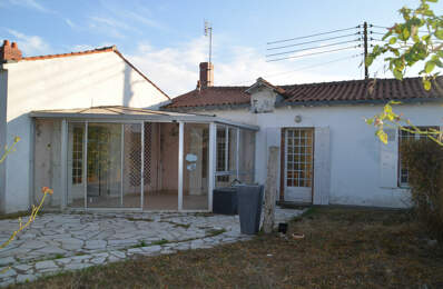 Maison en pierres de plain-pied à rénover - ST JEAN D HERMINE - 85210 — photo du bien