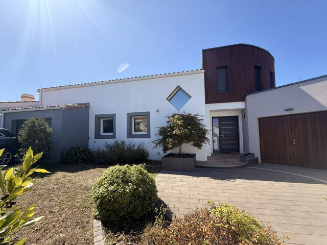 LES SABLES-D'OLONNE   VIE DE PLAIN-PIED, JARDIN INTIMISTE ET — photo du bien