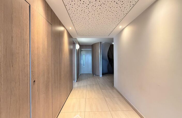 Appartement - 85m² - Laon — photo 3