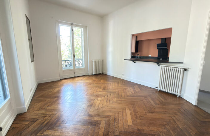 APPARTEMENT BOURGEOIS D'EXCEPTION -- 120 m2 -- QUARTIER DE LA — photo 5