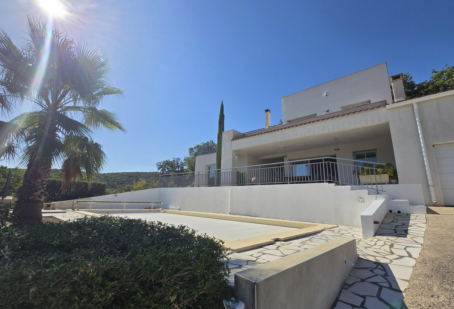 A vendre villa d'architecte piscine — photo 1