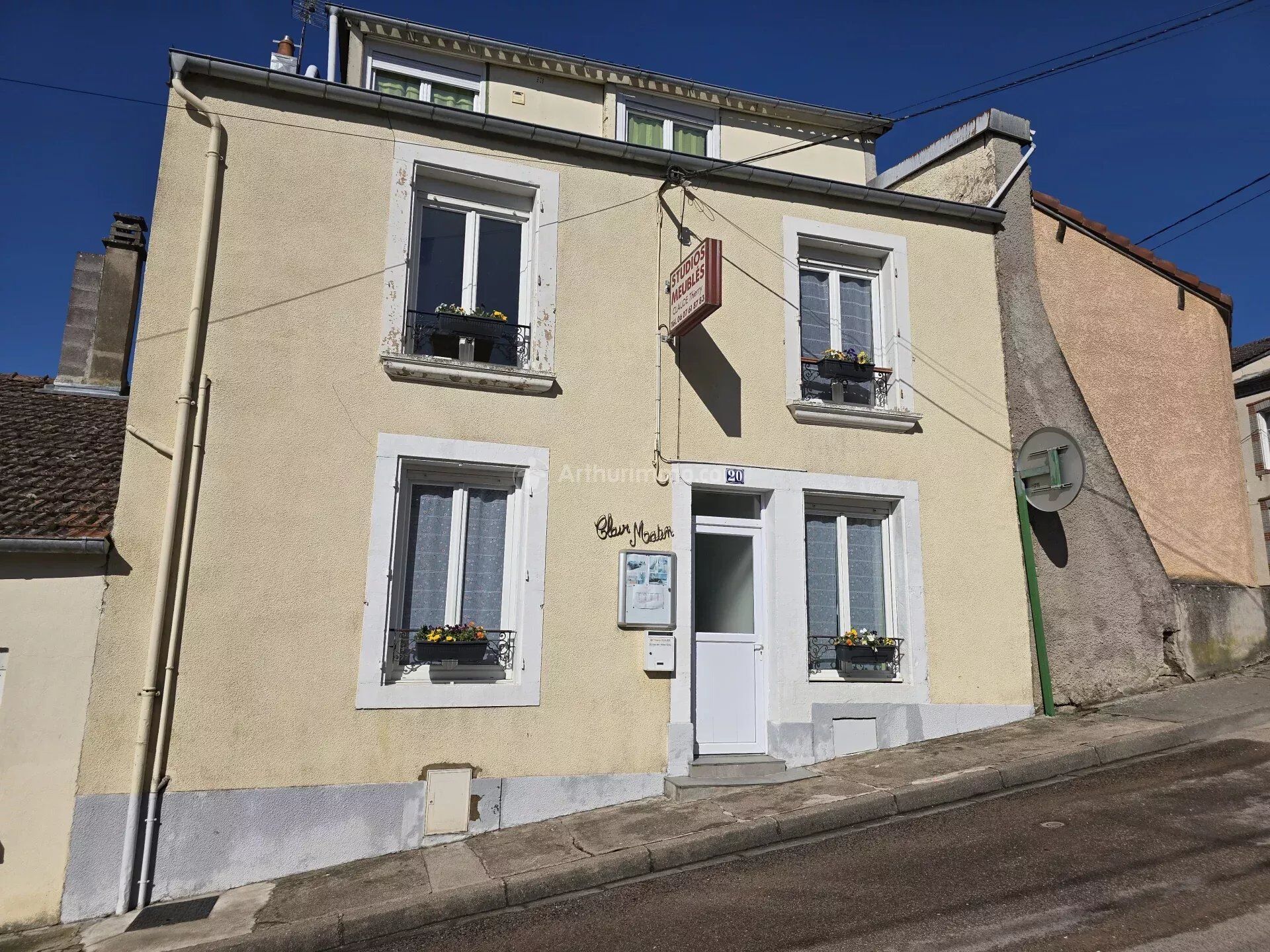 Vente Immeuble à Bourbonne-les-Bains · 265 000 €