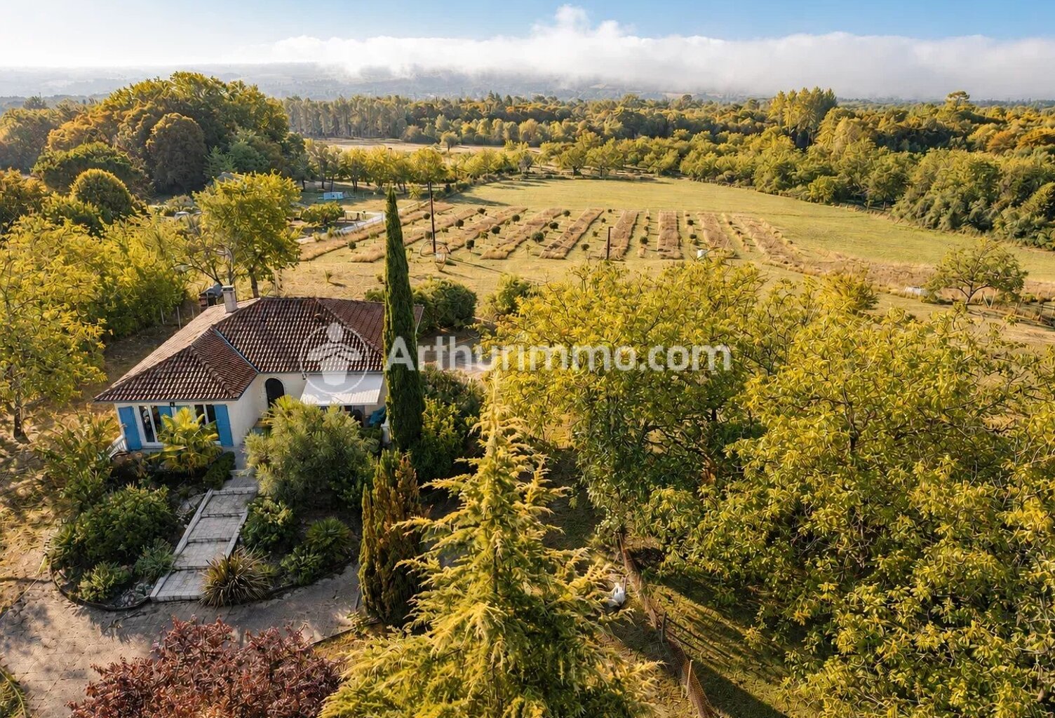 SAINT-ASTIER – Maison 180 m², 5 chambres sur 2,5 ha avec gîte et truffière — photo 1