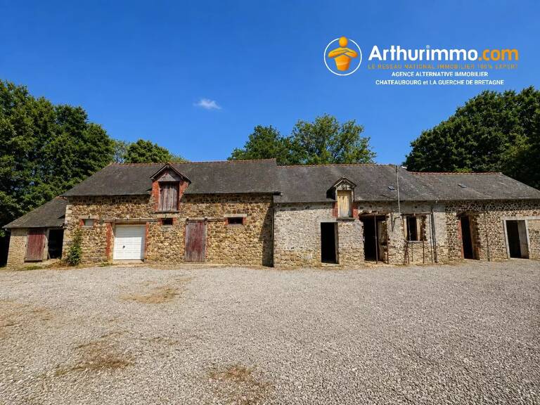 Ancien corps de ferme à rénover – beau potentiel sur 1,2 hectare — photo 1
