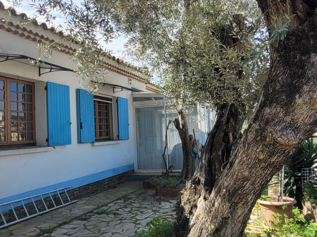 Maison villa T5 de 110 m2 + double garage terrain 464 m2 Tou — photo du bien