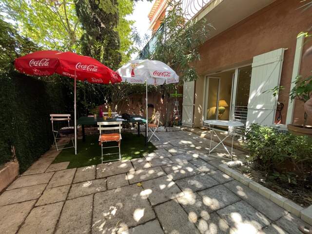 2 Pièces en rez-de-jardin — photo du bien