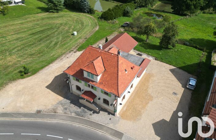 Vente Maison/villa 8 pièces — photo 2