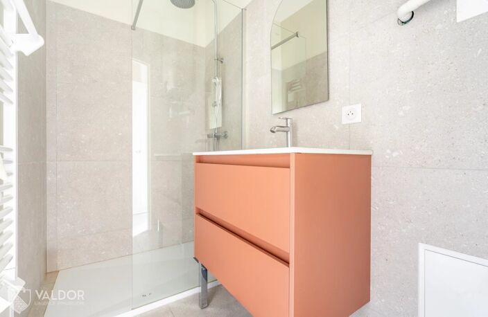 Appartement type 3 rénové en 2025 en plein coeur de Anse — photo 4