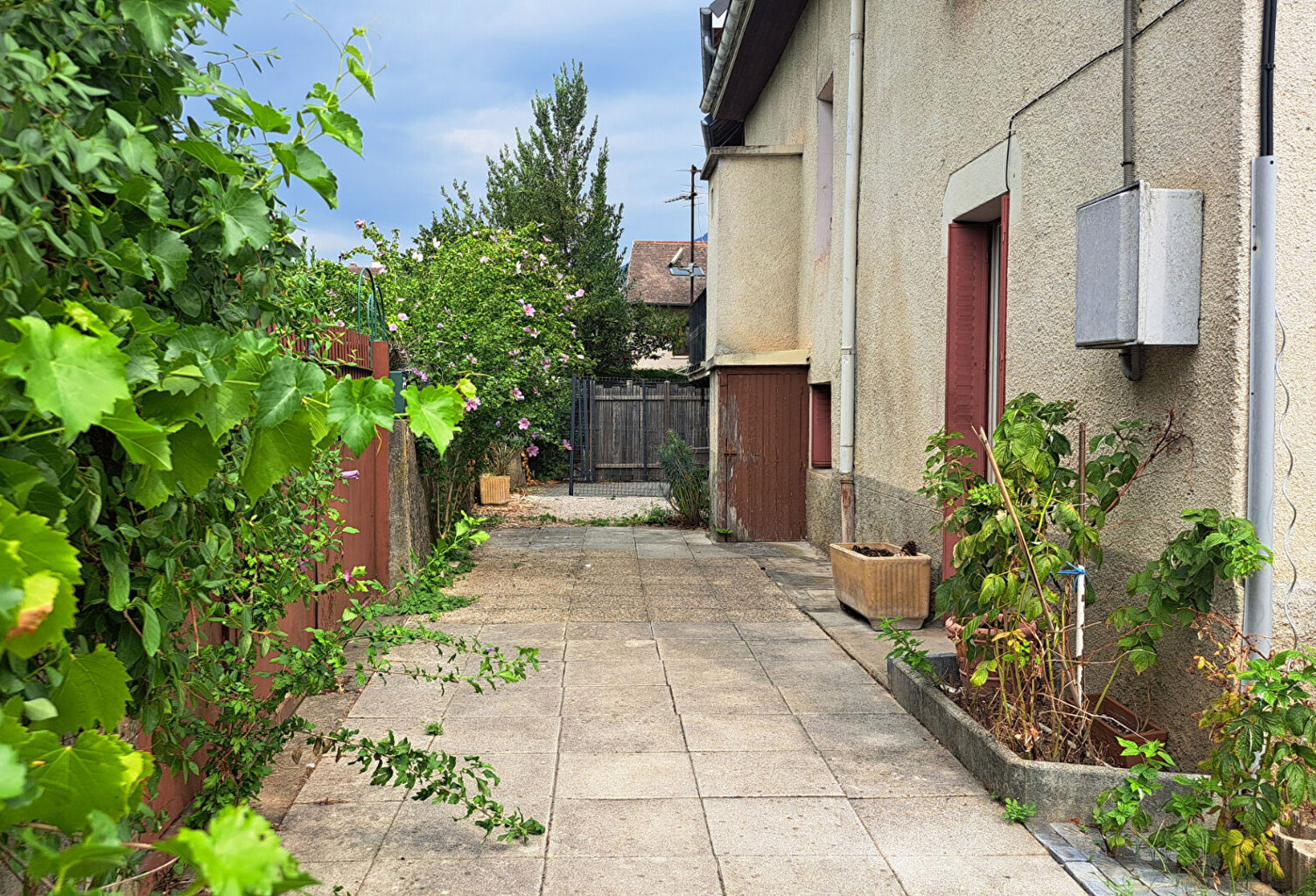 Maison /appartement de village en copropriété à  Challes Les Eaux 5 pièce(s) 78.33 m2 — photo 1