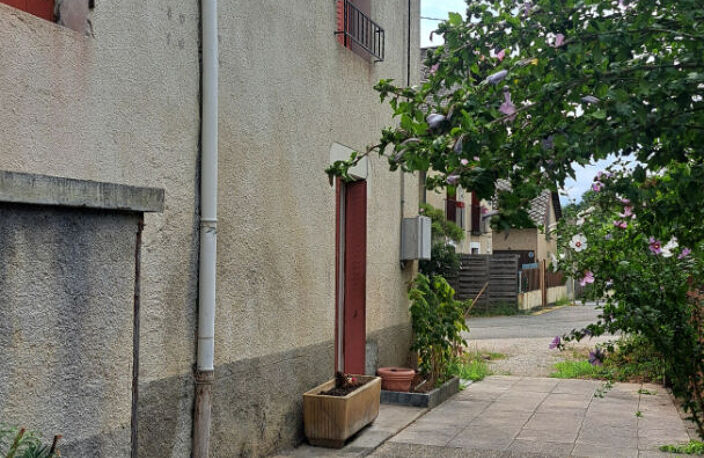 Maison /appartement de village en copropriété à  Challes Les Eaux 5 pièce(s) 78.33 m2 — photo 3