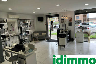 Commerce  66000 €
