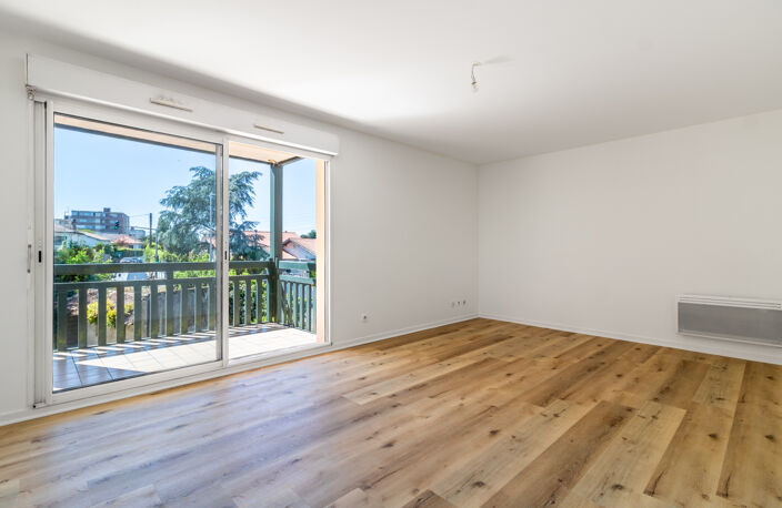 T2 lumineux avec terrasse ensoleillée — photo 2