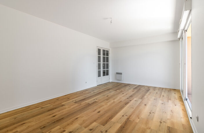 T2 lumineux avec terrasse ensoleillée — photo 4