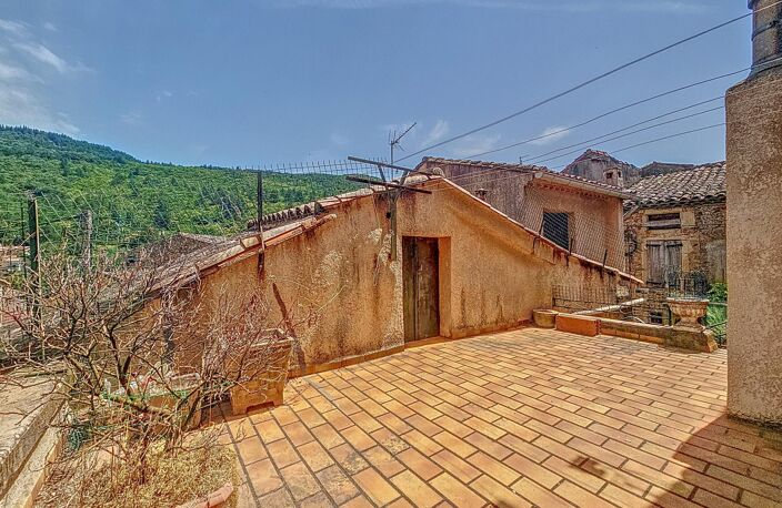 Charmante maison de village avec garage et extérieurs — photo 3