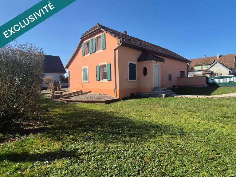 Entre nature, confort et potentiel, découvrez cette chaleureuse maison familiale située au cœur de Guewenheim, un village prisé pour son cadre de vie paisible et sa proximité des axes principaux. — photo 1