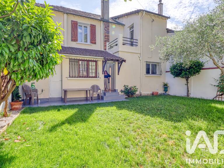 Location Maison traditionnelle 5 pièces — photo 1