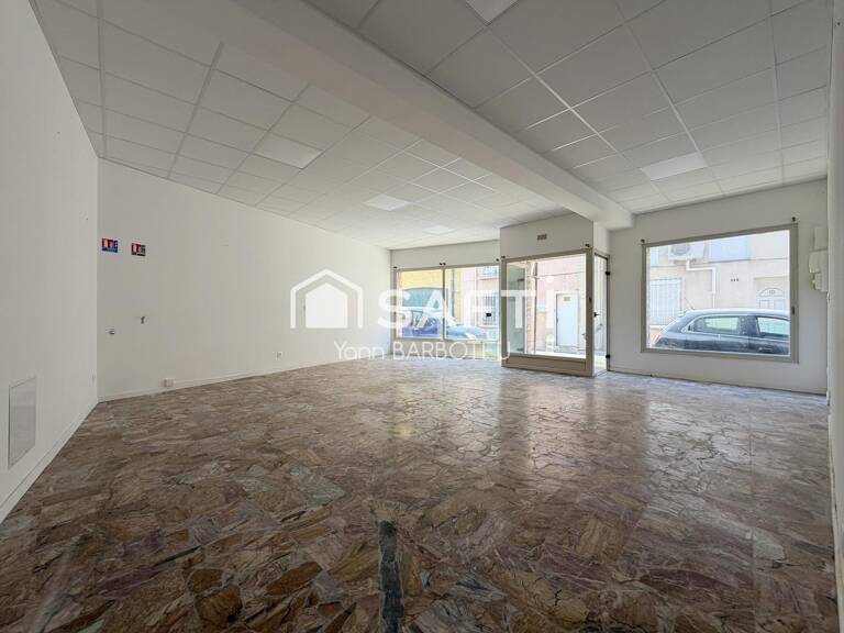 Local commercial de 50m² situé au cœur de village — photo 1