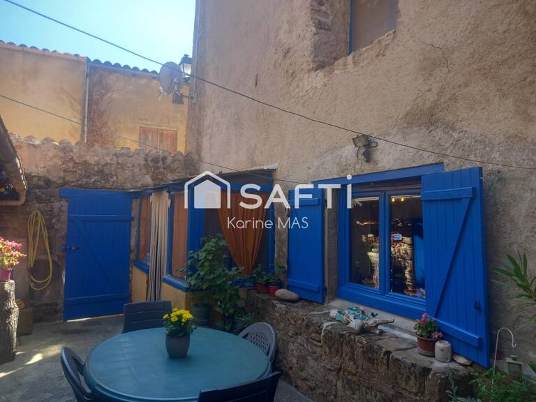 Maison avec cour et dépendances — photo 1