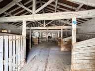 Ancien corps de ferme à rénover - 8 053 m² de terrain - UB & 1AUh - Fort potentiel — photo 2