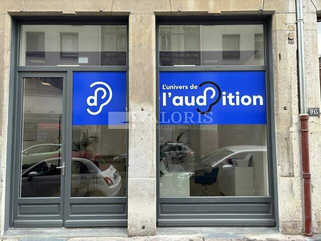 LOCAL COMMERCIAL à LOUER — photo du bien