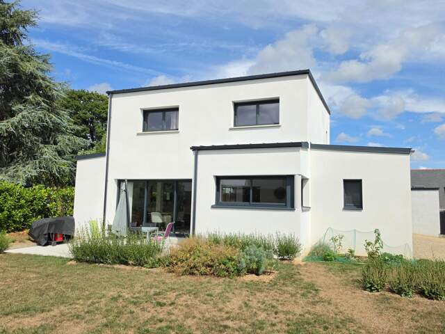 Magnifique contemporaine située toute proche du centre de Locminé — photo du bien