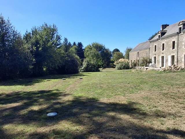 Demeure en pierre de caractère à finir de rénover — photo du bien