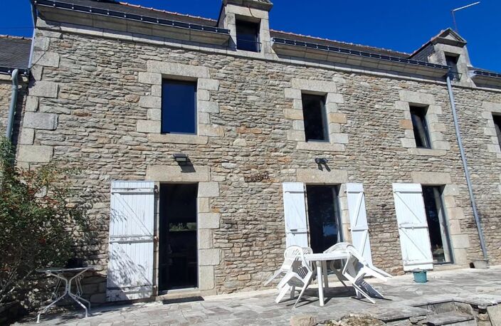 Demeure en pierre de caractère à finir de rénover — photo 2