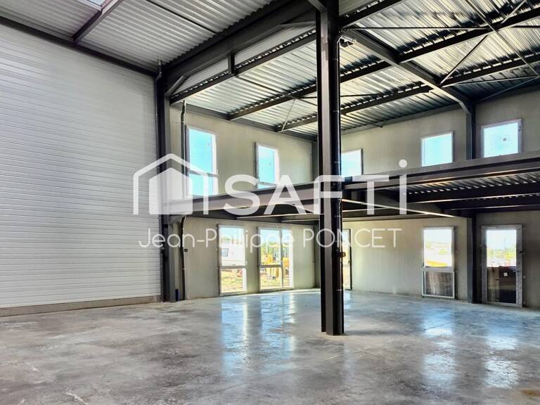 Bâtiment avec bureaux et entrepôt — photo 1