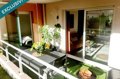 Bel appartement rénové avec de beaux matériaux vendu avec un garage fermé et un parking en sous-sol à 100 m du bord de mer — photo du bien