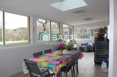 Maison entièrement rénovée de 153m2 avec garage double. — photo du bien