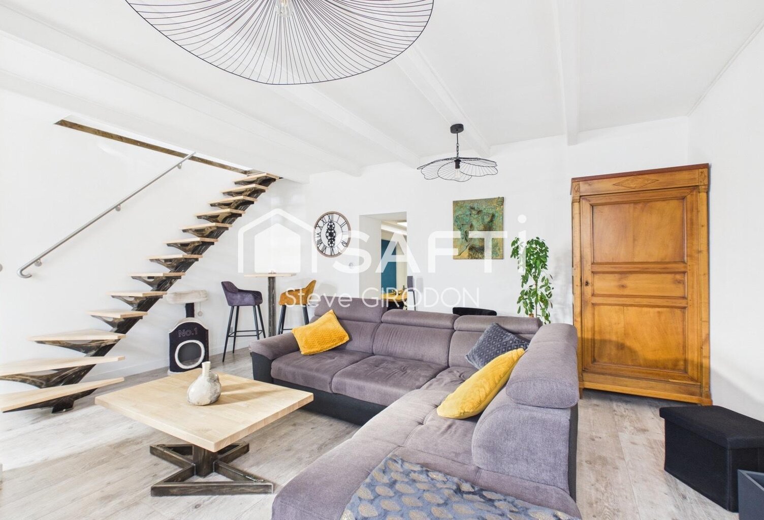 Une rénovation de qualité au cœur de Marans. — photo 1