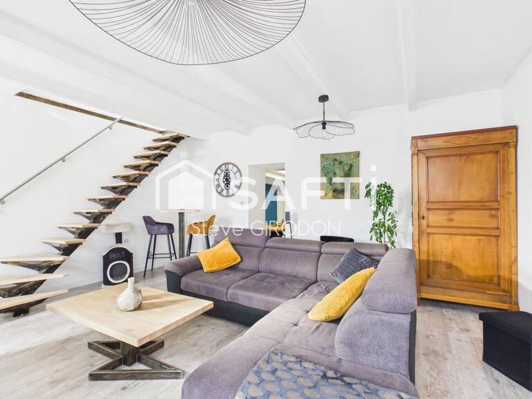 Une rénovation de qualité au cœur de Marans. — photo 1