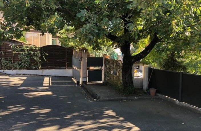 Villa dans quartier résidentiel calme — photo 3