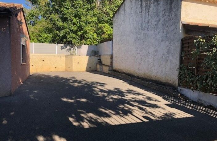 Villa dans quartier résidentiel calme — photo 4