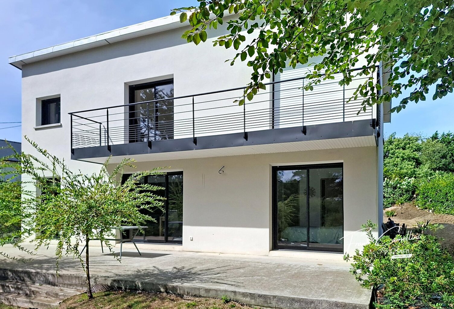 Maison familiale contemporaine à Trégastel — photo 1