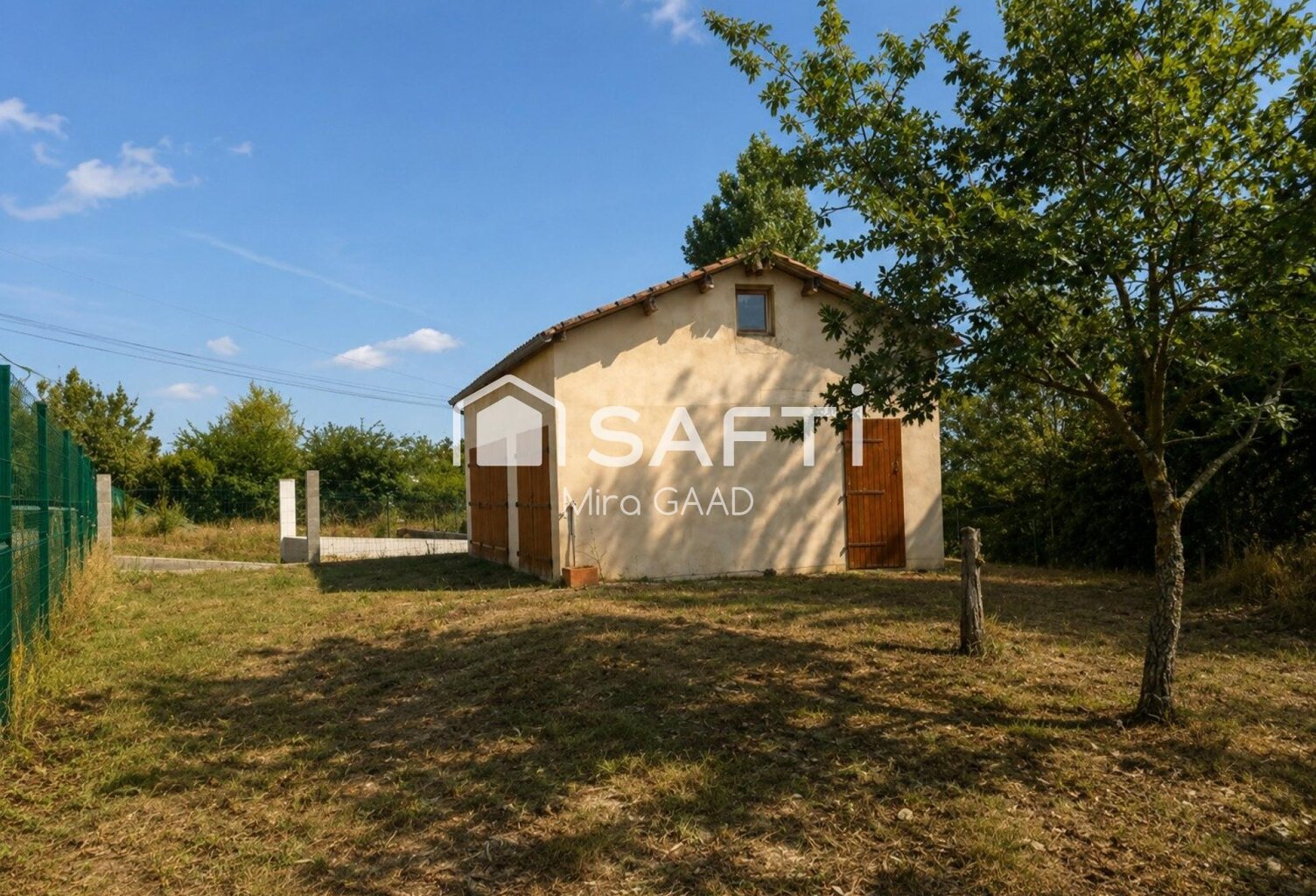 Dépendance avec 660 m2 de terrain au coeur du village NEGOCIABLE — photo 1
