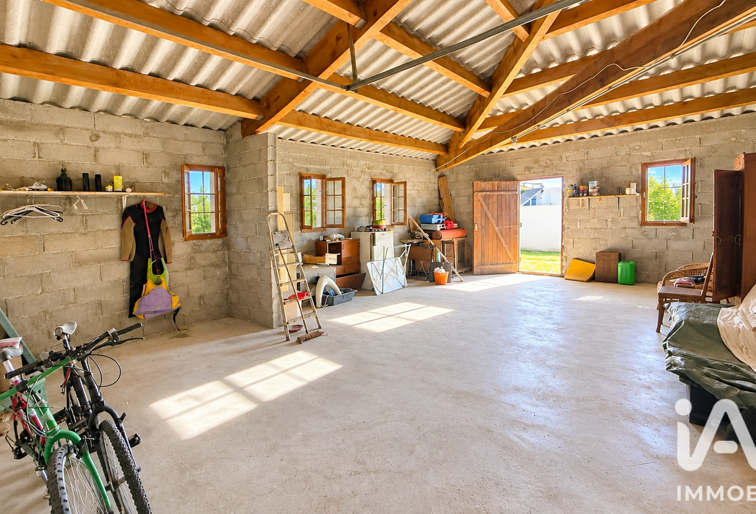 Vente Garage 46 m&sup2; — photo 1