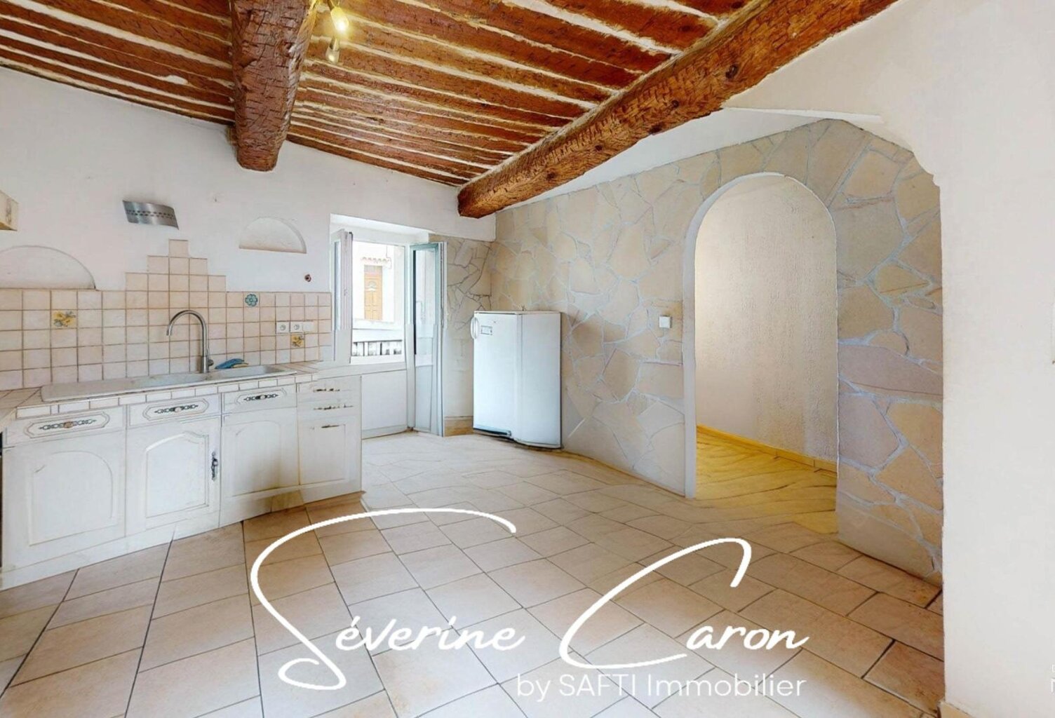 Maison de village à Carnoules  62 m² avec cave et potentiel !. — photo 1
