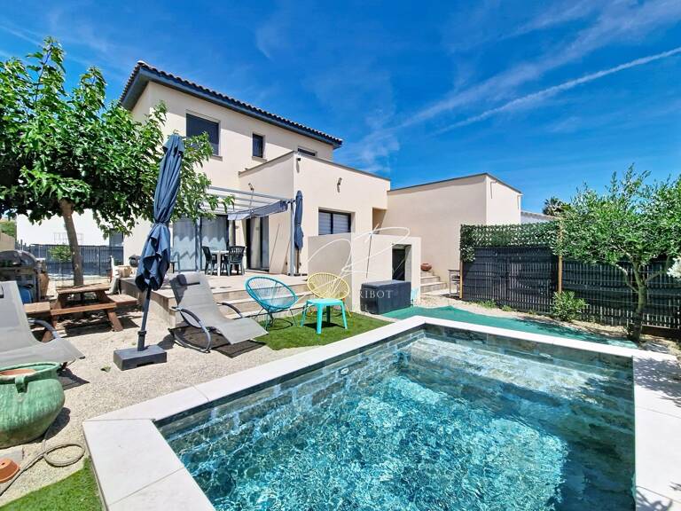 Maison T4 3 chambres 87 m² piscine et garage — photo 1
