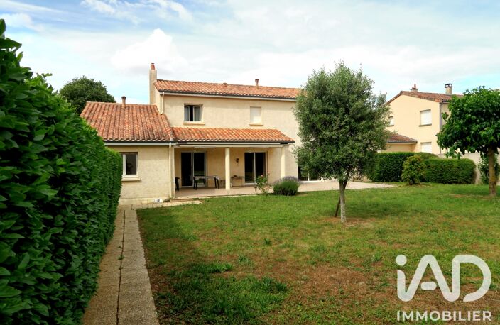 Vente Maison/villa 7 pièces — photo 2