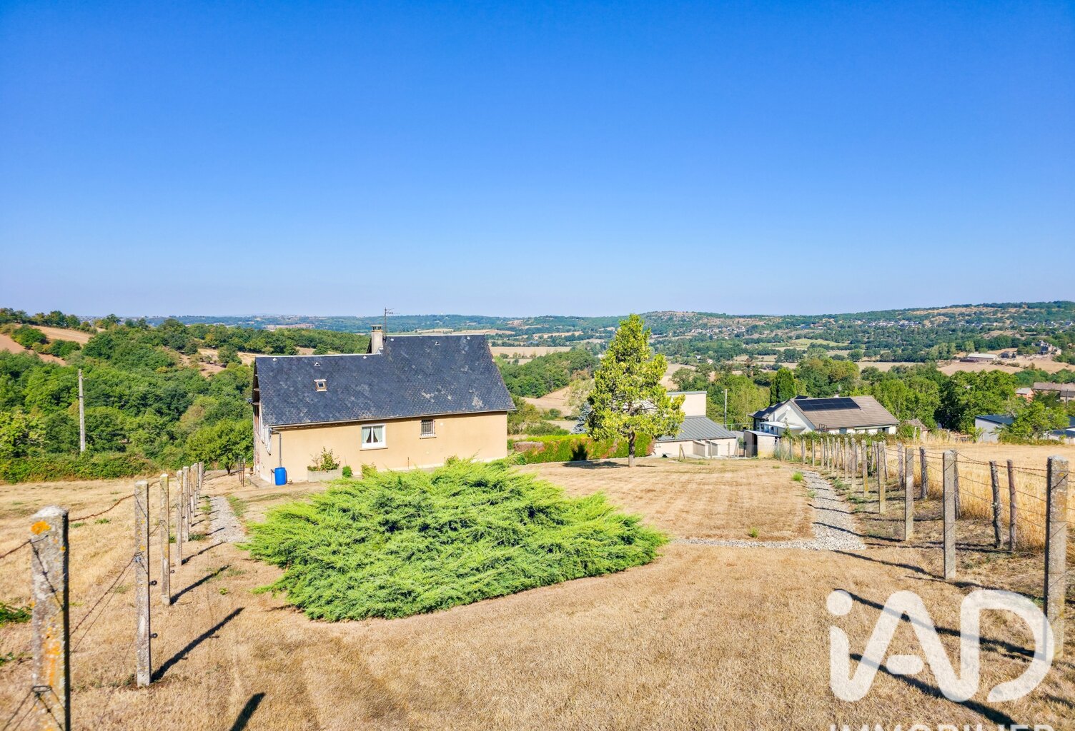 Vente Maison/villa 8 pièces — photo 1