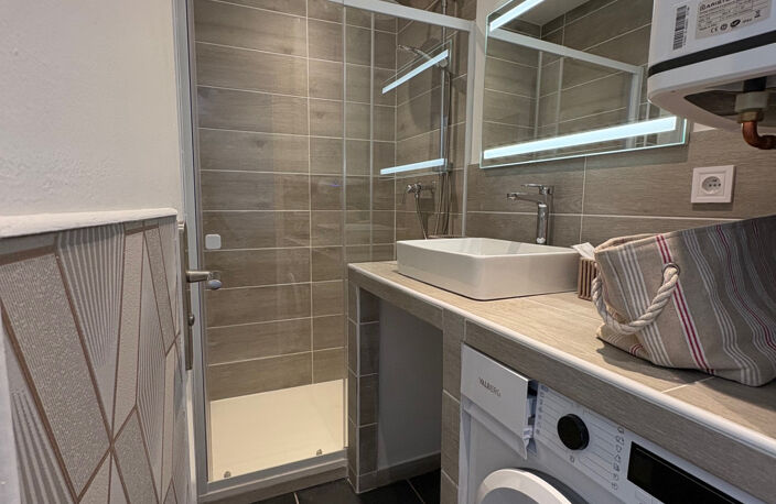 TOULON AGUILLON LOCATION T3 REFAIT A NEUF — photo 5