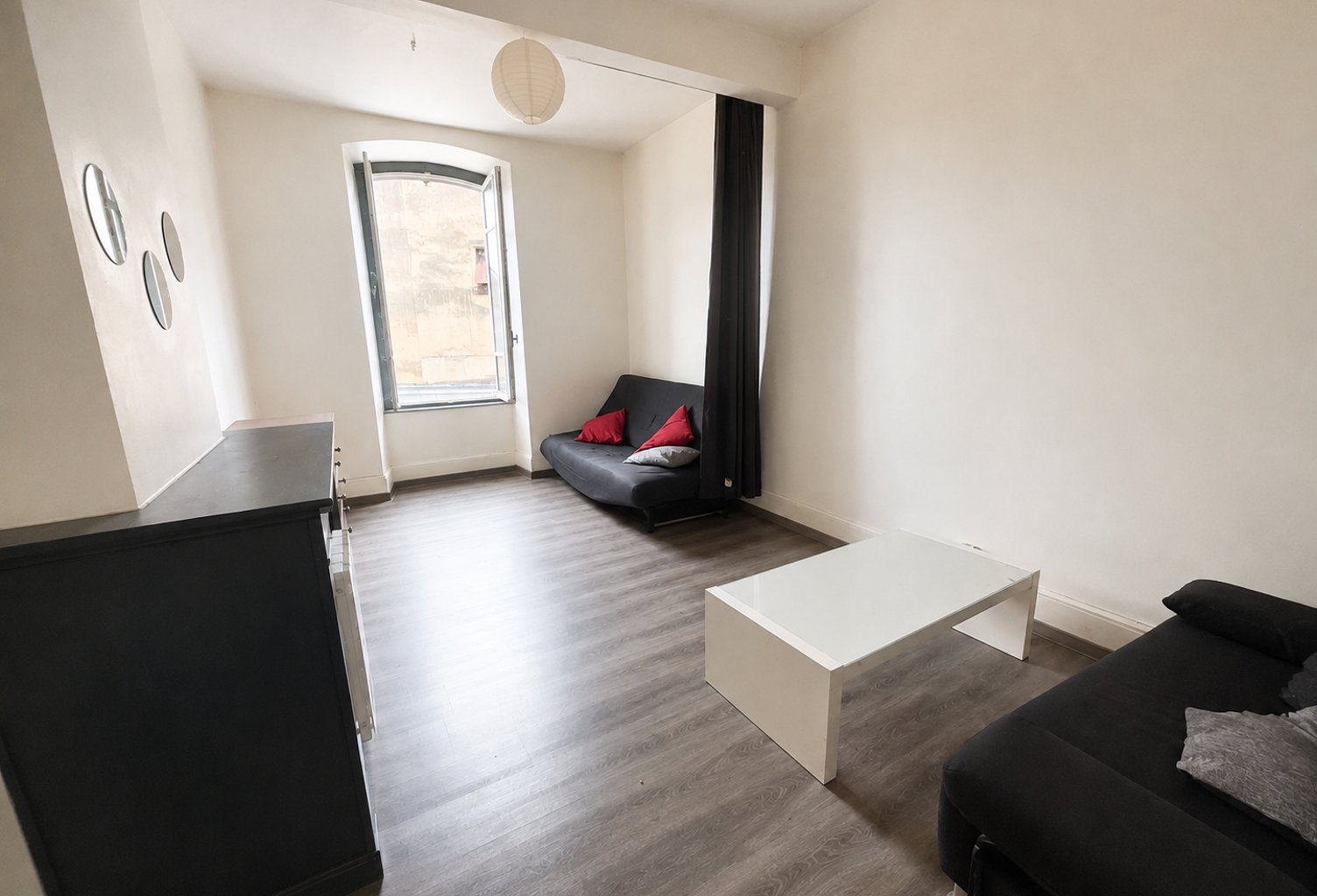 Deux pièces meublé - électricité et chauffage compris — photo 1
