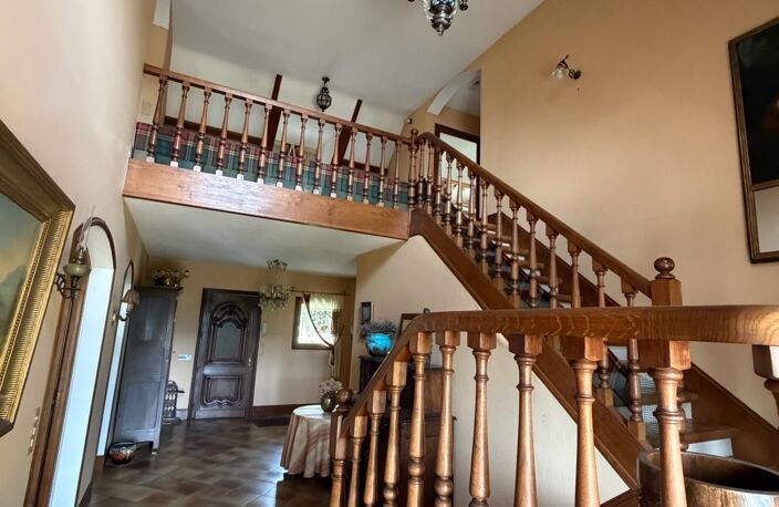 Vente Maison/villa 9 pièces — photo 3