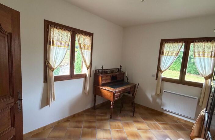 Vente Maison/villa 9 pièces — photo 4