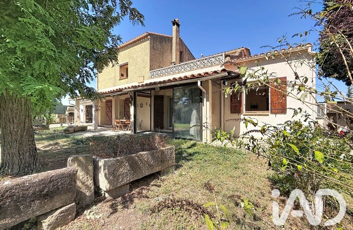 Vente Maison/villa 9 pièces — photo 2